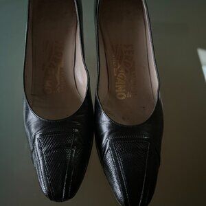 Salvatore Ferragamo - Black Calf/Black Lizard Pumps - Size 6AAAA (Narrow)